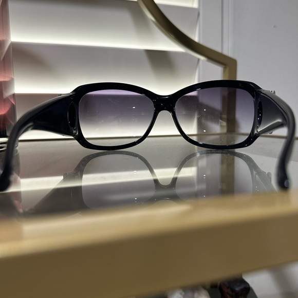 Authentic Dior Sunglasses with buckle. Black - Picture 10 of 10